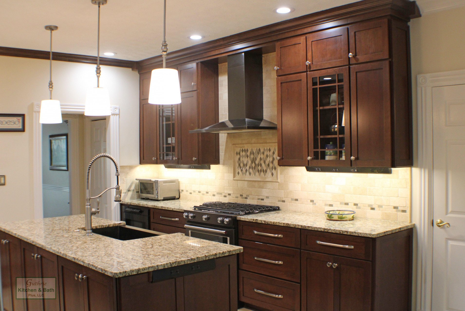 Holiday Kitchens,Kitchen Cabinets,cabinetry